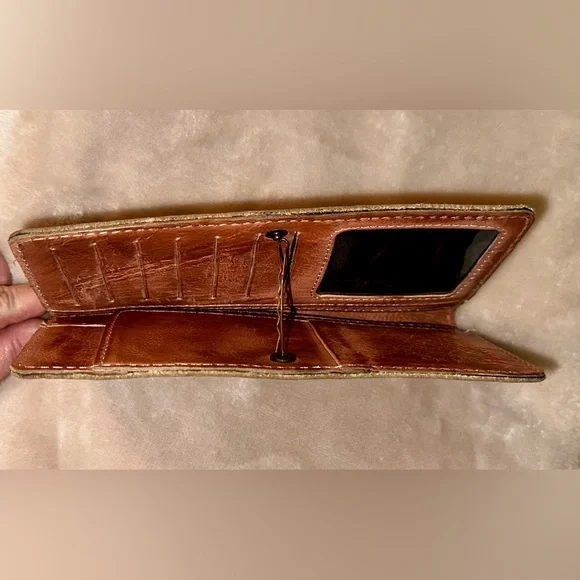 BEAUTIFUL Genuine Leather Wallet - Picture 7 of 7